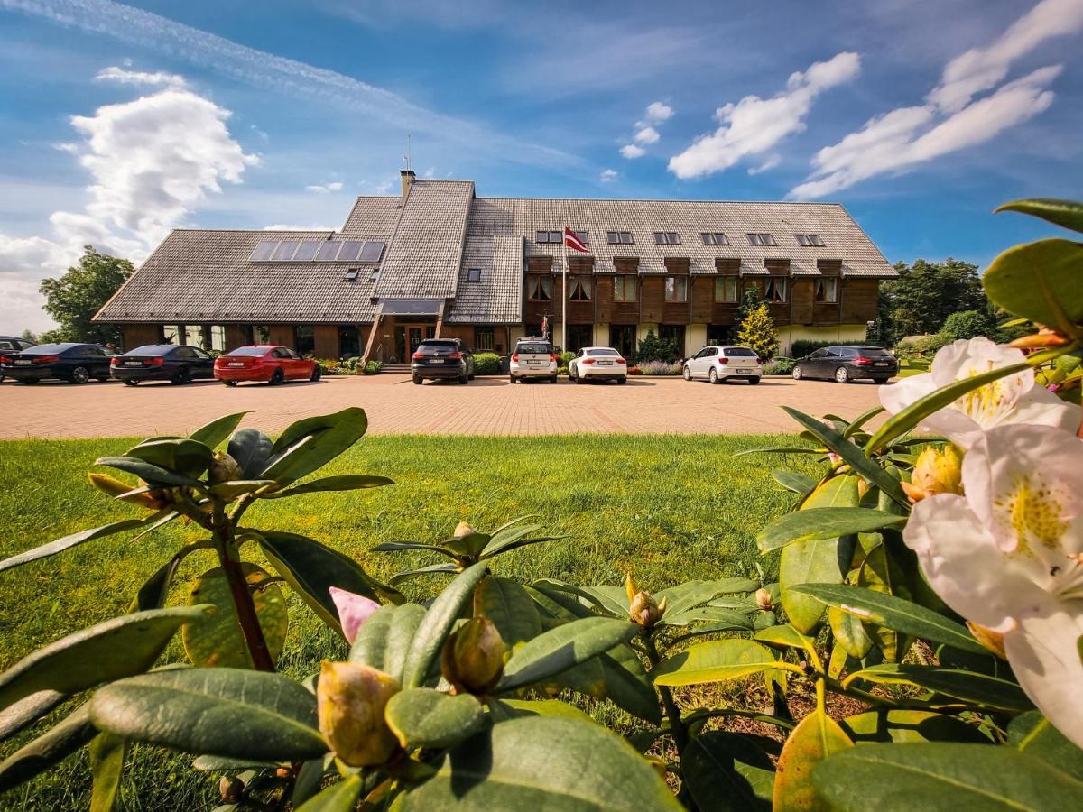 Abzali Hotel And Restaurant With Self Check-In Ādaži Extérieur photo