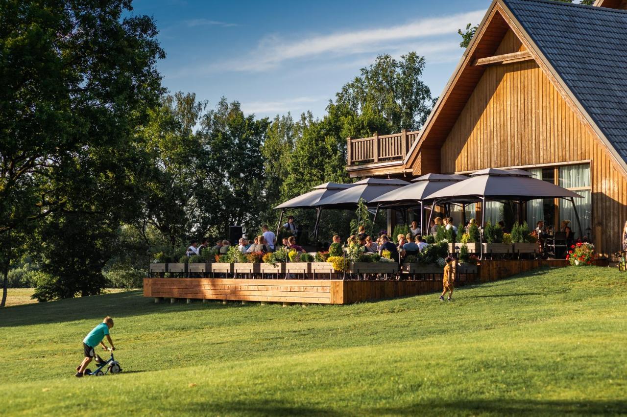 Abzali Hotel And Restaurant With Self Check-In Ādaži Extérieur photo